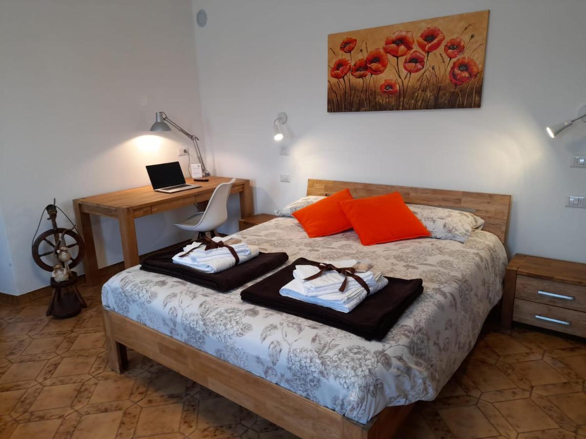 B&B La Casa Di Loretta Paderno Экстерьер фото